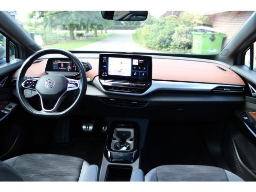 Volkswagen ID.5 Pro 77 kWh SOh 95% LED PANO NAVI TREKHAAK 83000KM!!! ActivLease financial lease