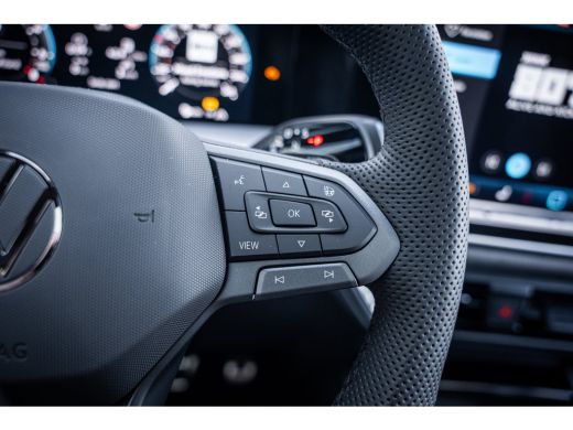 Volkswagen Tayron R-Line Edition | 'App-Connect' draadloze smartphone integratie | Automatische afstandsregeling (A... ActivLease financial lease