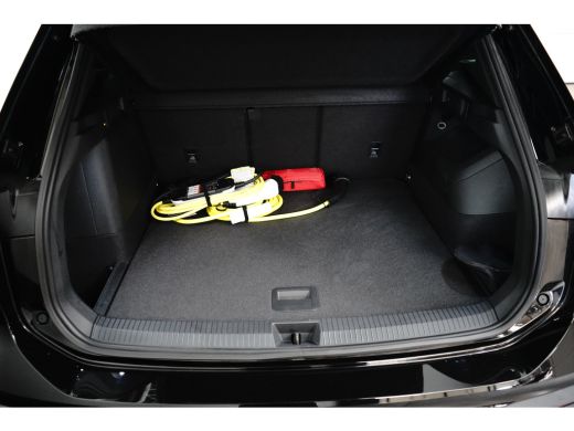 Volkswagen Tiguan 1.5 TSI eHybrid 150 kW Life SOH 100% | LED koplampen | Lichtmetalen velgen 18" | Rondomzicht camera ActivLease financial lease