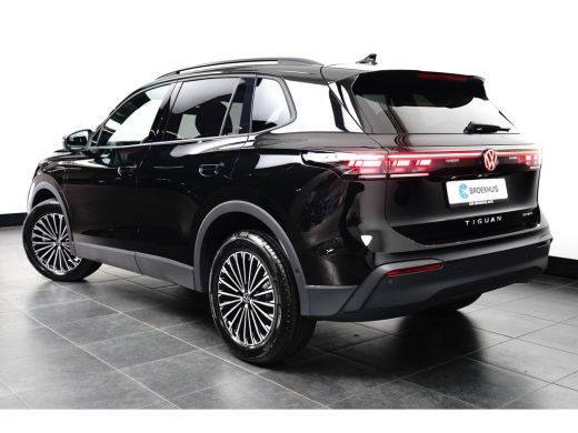 Volkswagen Tiguan 1.5 TSI eHybrid 150 kW Life SOH 100% | LED koplampen | Lichtmetalen velgen 18" | Rondomzicht camera ActivLease financial lease