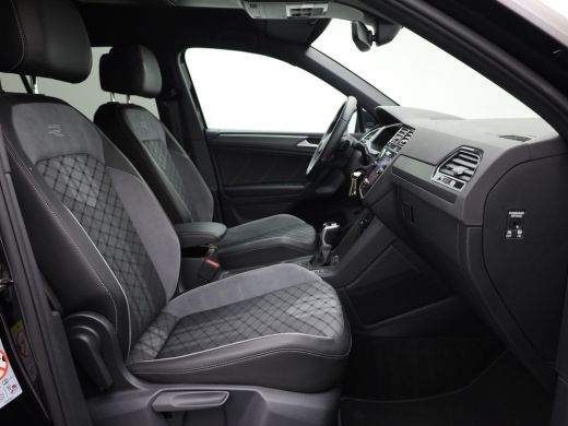 Volkswagen Tiguan 1.5 TSI R-Line Business | Black Style | IQ Light | Side Assist | Elk. A-klep | Camera | Prijs Rij... ActivLease financial lease