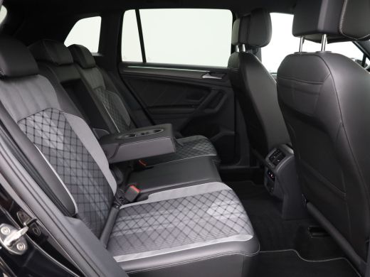 Volkswagen Tiguan 1.5 TSI R-Line Business | Black Style | IQ Light | Side Assist | Elk. A-klep | Camera | Prijs Rij... ActivLease financial lease