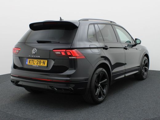 Volkswagen Tiguan 1.5 TSI R-Line Business | Black Style | IQ Light | Side Assist | Elk. A-klep | Camera | Prijs Rij... ActivLease financial lease