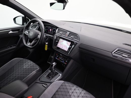 Volkswagen Tiguan 1.5 TSI R-Line Business | Black Style | IQ Light | Side Assist | Elk. A-klep | Camera | Prijs Rij... ActivLease financial lease