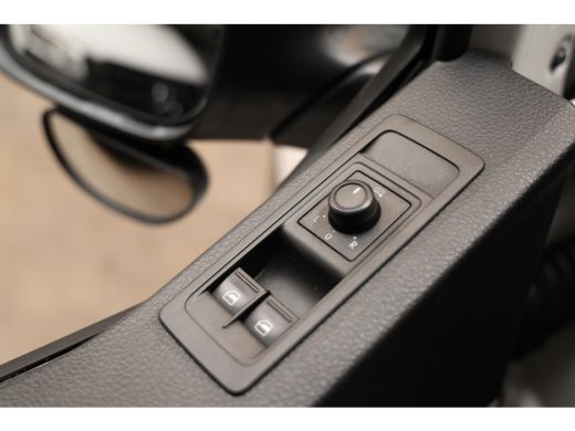 Volkswagen Transporter 2.0 TDI 150PK L2H1 LANG DSG AUTOMAAT ActivLease financial lease