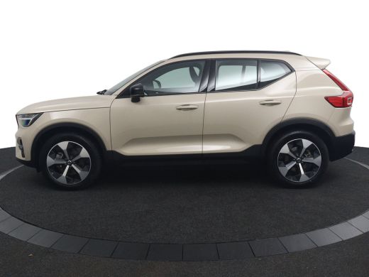 Volvo  XC40 2.0 B4 Plus Dark | Trekhaak | Sand Dune! | Haman/Kardon | Allseason | Camera | ActivLease financial lease