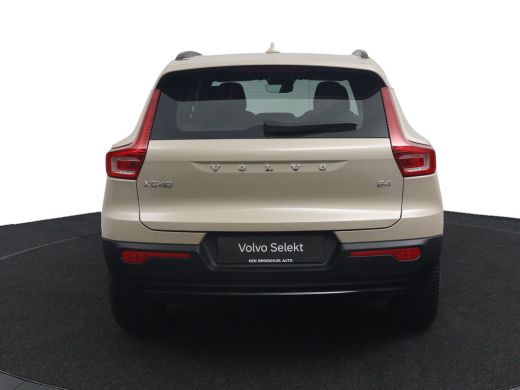 Volvo  XC40 2.0 B4 Plus Dark | Trekhaak | Sand Dune! | Haman/Kardon | Allseason | Camera | ActivLease financial lease