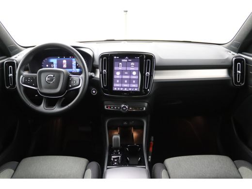 Volvo  XC40 2.0 B4 Plus Dark | Trekhaak | Sand Dune! | Haman/Kardon | Allseason | Camera | ActivLease financial lease