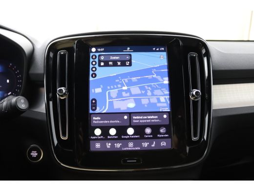 Volvo  XC40 2.0 B4 Plus Dark | Trekhaak | Sand Dune! | Haman/Kardon | Allseason | Camera | ActivLease financial lease