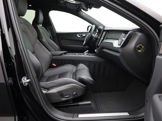 Volvo  XC60 2.0 T6 Plug-in hybrid AWD Plus Dark | Trekhaak | Panodak | Dode Hoek | 360 Camera | Harman Kardon... ActivLease financial lease