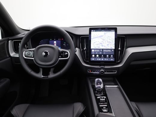 Volvo  XC60 2.0 T6 Plug-in hybrid AWD Plus Dark | Trekhaak | Panodak | Dode Hoek | 360 Camera | Harman Kardon... ActivLease financial lease