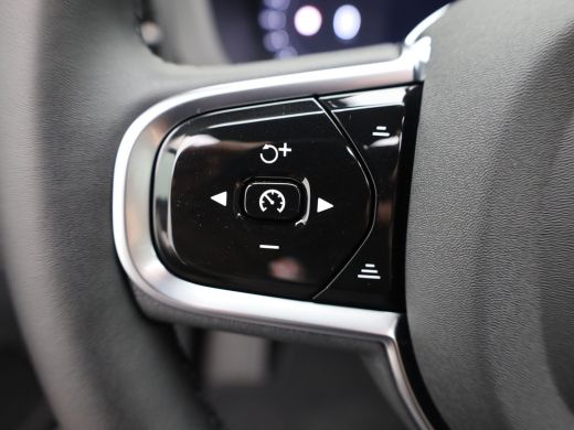 Volvo  XC60 2.0 T6 Plug-in hybrid AWD Plus Dark | Trekhaak | Panodak | Dode Hoek | 360 Camera | Harman Kardon... ActivLease financial lease