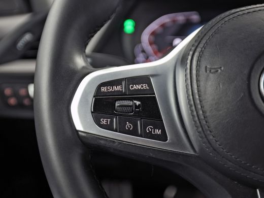BMW 1 Serie 118i M Sport Automaat (APPLE CARPLAY, M PAKKET, GROOT NAVI, LEDER, SPORTSTOELEN, SFEERVERLICHTING... ActivLease financial lease