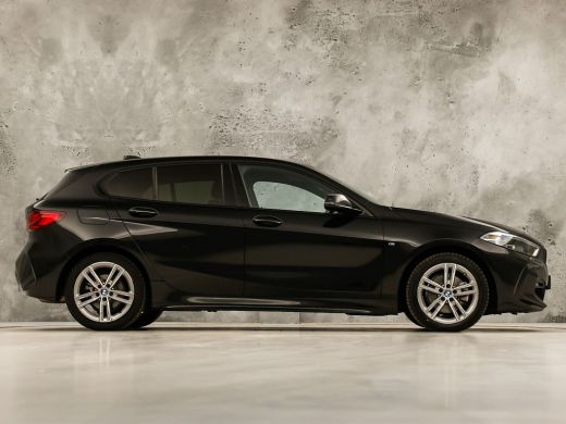 BMW 1 Serie 118i M Sport Automaat (APPLE CARPLAY, M PAKKET, GROOT NAVI, LEDER, SPORTSTOELEN, SFEERVERLICHTING... ActivLease financial lease