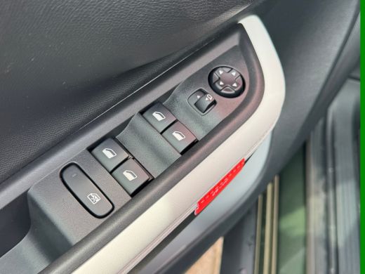 Citroën C3 Aircross Max | Achteruitrijcamera | Extra getinte achterste zijruiten en achterruit | Koplampen met ECO LE... ActivLease financial lease
