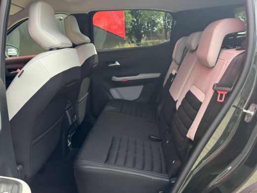 Citroën C3 Aircross Max | Achteruitrijcamera | Extra getinte achterste zijruiten en achterruit | Koplampen met ECO LE... ActivLease financial lease