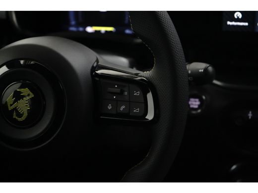 Abarth 600e Turismo 54 kWh 240 pk Fiat | 11 kW lader | Airco (automatisch) | Apple Carplay/Android Auto|telef... ActivLease financial lease