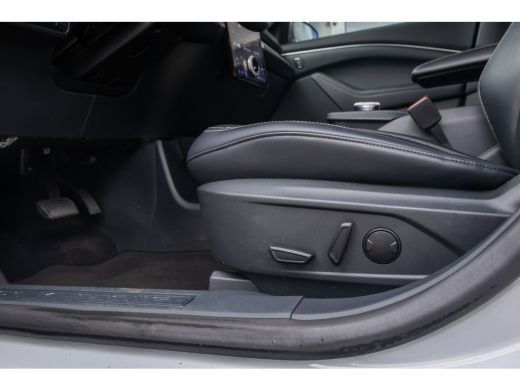 Ford Mustang Mach-E Mach-E RWD 75 kWh | Panoramadak | LEDER | Apple Carplay | L.M. Velgen | Trekhaak | Achteruitrijca... ActivLease financial lease