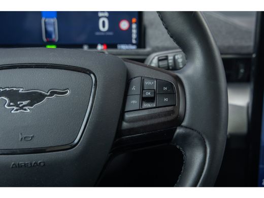 Ford Mustang Mach-E Mach-E RWD 75 kWh | Panoramadak | LEDER | Apple Carplay | L.M. Velgen | Trekhaak | Achteruitrijca... ActivLease financial lease