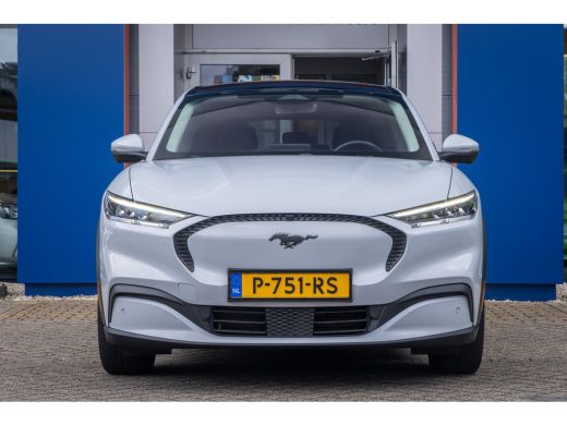 Ford Mustang Mach-E Mach-E RWD 75 kWh | Panoramadak | LEDER | Apple Carplay | L.M. Velgen | Trekhaak | Achteruitrijca... ActivLease financial lease