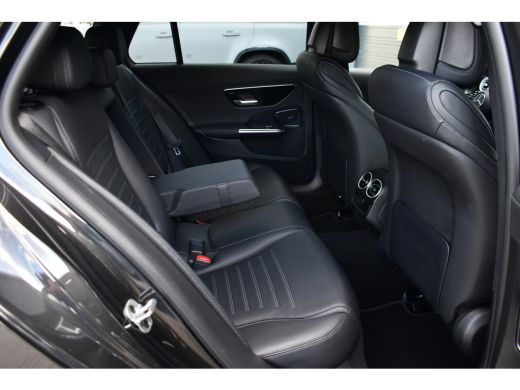 Mercedes-Benz C-Klasse Estate 300 e AMG Line Distronic Night Leder laser-LED ActivLease financial lease