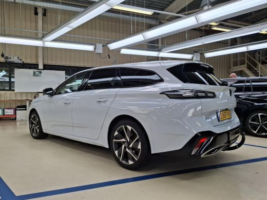 Peugeot 308 SW 1.2 PureTech 130pk EAT8 Allure | Automaat | Navigatie | Camera | All season | Trekhaak | 1.400... ActivLease financial lease