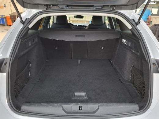 Peugeot 308 SW 1.2 PureTech 130pk EAT8 Allure | Automaat | Navigatie | Camera | All season | Trekhaak | 1.400... ActivLease financial lease