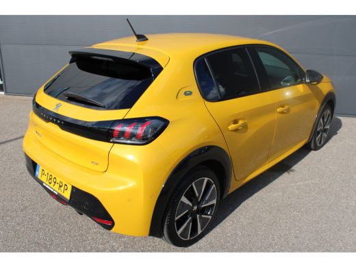 Peugeot e-208 EV GT Pack 50 kWh | Fase 3 laden | Stoelverwarming | Navigatie | Camera | Full LED | Alcantara | ... ActivLease financial lease