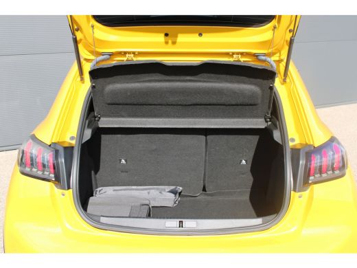 Peugeot e-208 EV GT Pack 50 kWh | Fase 3 laden | Stoelverwarming | Navigatie | Camera | Full LED | Alcantara | ... ActivLease financial lease