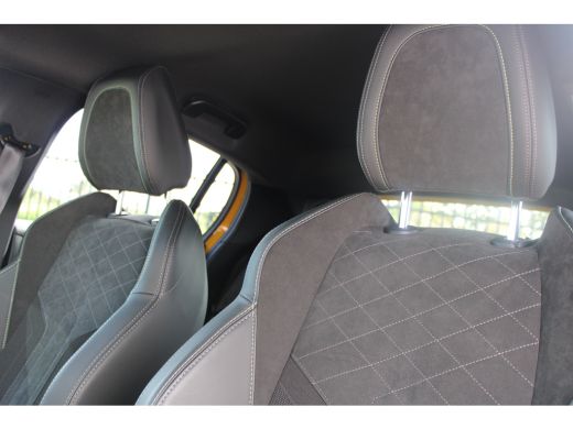 Peugeot e-208 EV GT Pack 50 kWh | Fase 3 laden | Stoelverwarming | Navigatie | Camera | Full LED | Alcantara | ... ActivLease financial lease