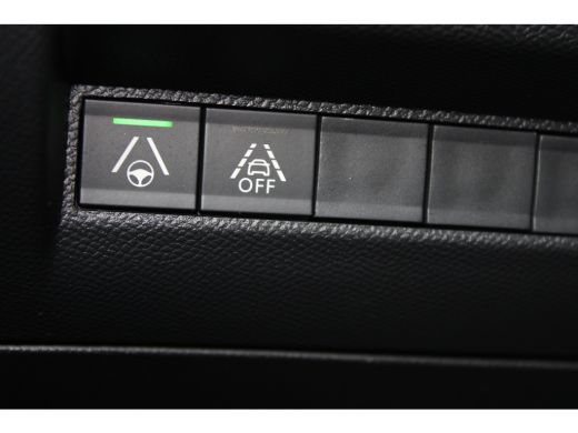 Peugeot e-208 EV GT Pack 50 kWh | Fase 3 laden | Stoelverwarming | Navigatie | Camera | Full LED | Alcantara | ... ActivLease financial lease