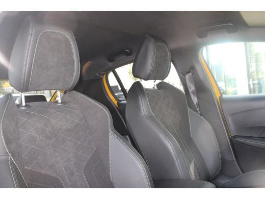 Peugeot e-208 EV GT Pack 50 kWh | Fase 3 laden | Stoelverwarming | Navigatie | Camera | Full LED | Alcantara | ... ActivLease financial lease
