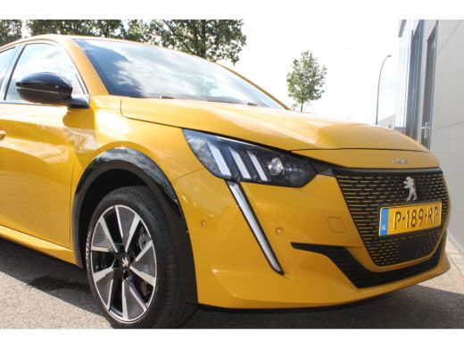 Peugeot e-208 EV GT Pack 50 kWh | Fase 3 laden | Stoelverwarming | Navigatie | Camera | Full LED | Alcantara | ... ActivLease financial lease