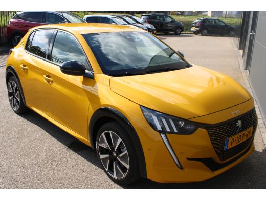 Peugeot e-208 EV GT Pack 50 kWh | Fase 3 laden | Stoelverwarming | Navigatie | Camera | Full LED | Alcantara | ... ActivLease financial lease