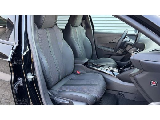 Peugeot e-208 GT | Elektrische parkeerrem | Elektrische parkeerrem | Extra getinte achterste zijruiten en achte... ActivLease financial lease