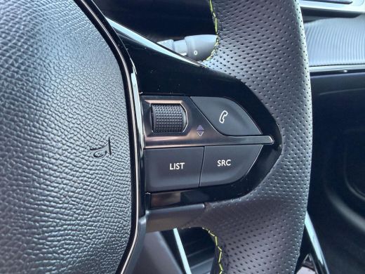 Peugeot e-208 GT | Elektrische parkeerrem | Elektrische parkeerrem | Extra getinte achterste zijruiten en achte... ActivLease financial lease