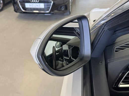 Volkswagen T-Roc TSI 110PK R-LINE SPORT IQ.LIGHT/TREKHAAK/STOEL VERW. ActivLease financial lease