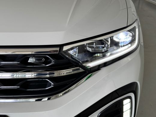 Volkswagen T-Roc TSI 110PK R-LINE SPORT IQ.LIGHT/TREKHAAK/STOEL VERW. ActivLease financial lease