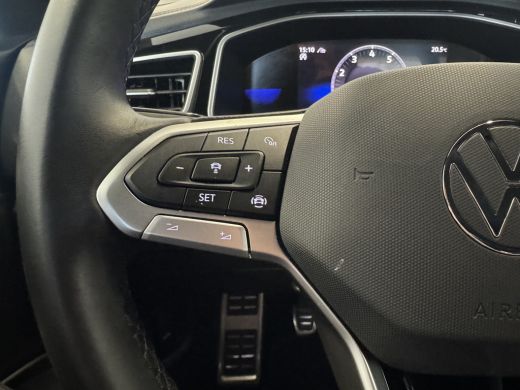 Volkswagen T-Roc TSI 110PK R-LINE SPORT IQ.LIGHT/TREKHAAK/STOEL VERW. ActivLease financial lease