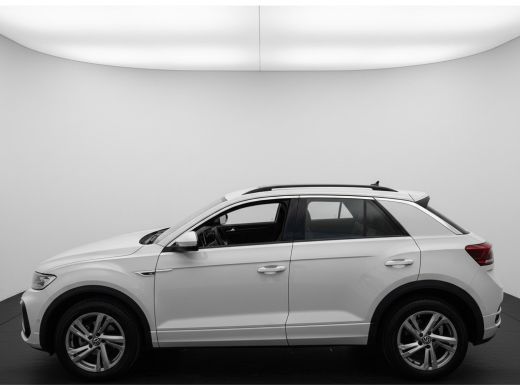 Volkswagen T-Roc TSI 110PK R-LINE SPORT IQ.LIGHT/TREKHAAK/STOEL VERW. ActivLease financial lease