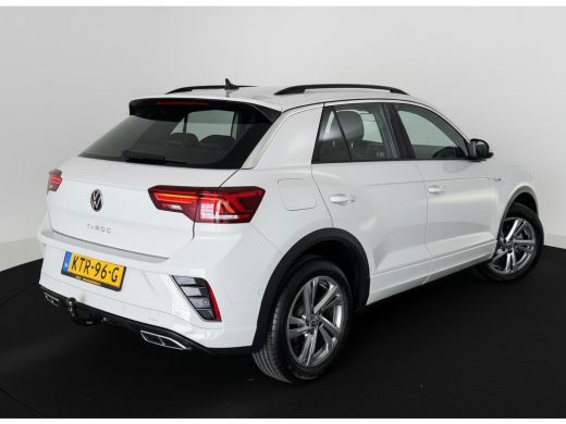Volkswagen T-Roc TSI 110PK R-LINE SPORT IQ.LIGHT/TREKHAAK/STOEL VERW. ActivLease financial lease