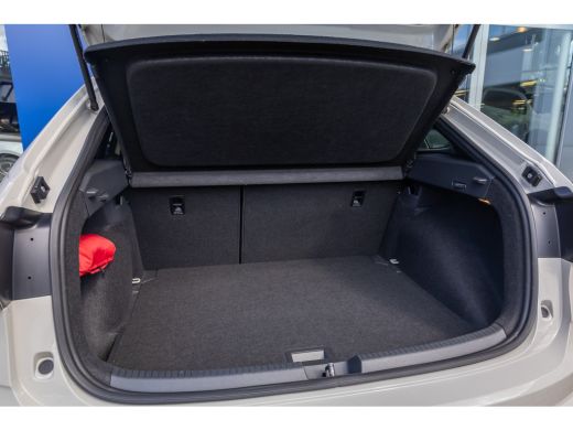 Volkswagen Taigo 1.0 TSI R-Line | Apple Carplay/Android Auto | ACC | 17'' L.M. | Parkeersensoren | Digital Dash | ... ActivLease financial lease