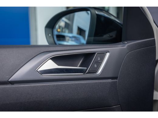 Volkswagen Taigo 1.0 TSI R-Line | Apple Carplay/Android Auto | ACC | 17'' L.M. | Parkeersensoren | Digital Dash | ... ActivLease financial lease
