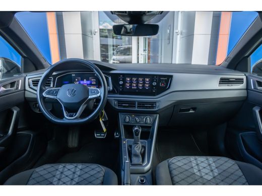 Volkswagen Taigo 1.0 TSI R-Line | Apple Carplay/Android Auto | ACC | 17'' L.M. | Parkeersensoren | Digital Dash | ... ActivLease financial lease