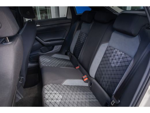 Volkswagen Taigo 1.0 TSI R-Line | Apple Carplay/Android Auto | ACC | 17'' L.M. | Parkeersensoren | Digital Dash | ... ActivLease financial lease