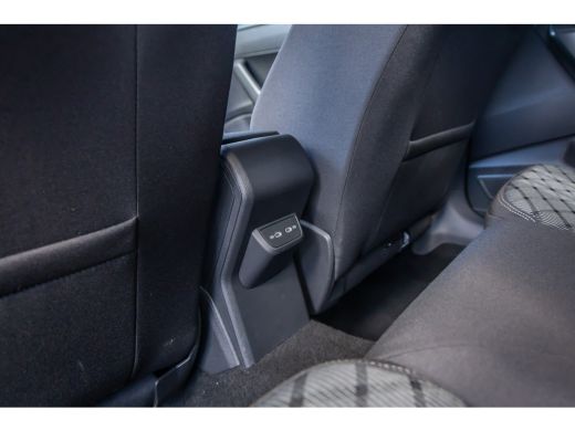 Volkswagen Taigo 1.0 TSI R-Line | Apple Carplay/Android Auto | ACC | 17'' L.M. | Parkeersensoren | Digital Dash | ... ActivLease financial lease