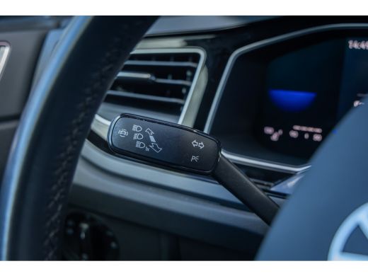 Volkswagen Taigo 1.0 TSI R-Line | Apple Carplay/Android Auto | ACC | 17'' L.M. | Parkeersensoren | Digital Dash | ... ActivLease financial lease