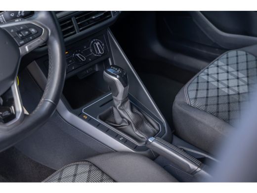 Volkswagen Taigo 1.0 TSI R-Line | Apple Carplay/Android Auto | ACC | 17'' L.M. | Parkeersensoren | Digital Dash | ... ActivLease financial lease