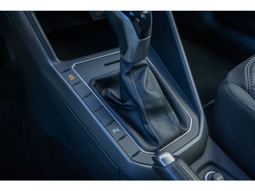 Volkswagen Taigo 1.0 TSI R-Line | Apple Carplay/Android Auto | ACC | 17'' L.M. | Parkeersensoren | Digital Dash | ... ActivLease financial lease