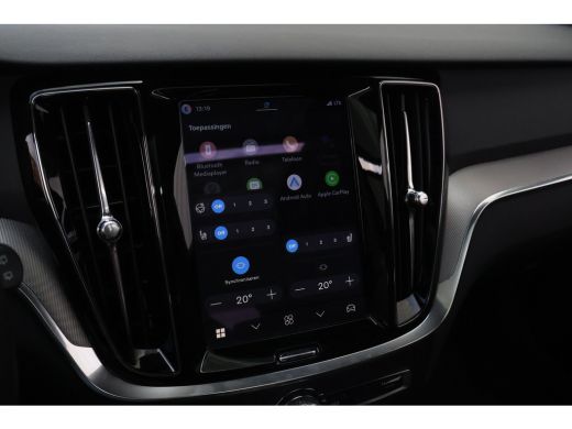 Volvo  V60 T8 Plus Dark | Trekhaak | HUD | Pano | Vapour Grey | ActivLease financial lease